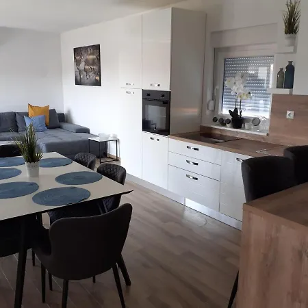 Adria-appartment-island-vir #sea #beach #wifi #privateparking #netflix Apartment