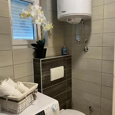 Apartment Adria-appartment-island-vir #sea #beach #wifi #privateparking #netflix *