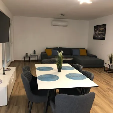 Adria-appartment-island-vir #sea #beach #wifi #privateparking #netflix Appartement