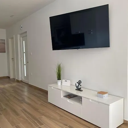 Adria-appartment-island-vir #sea #beach #wifi #privateparking #netflix