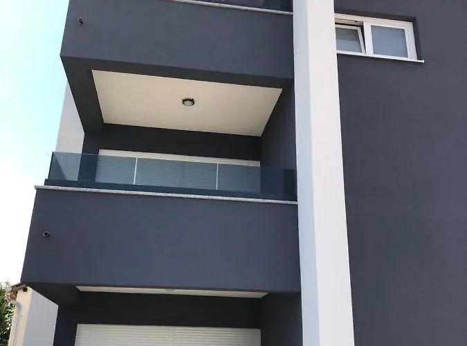 Adria-appartment-island-vir #sea #beach #wifi #privateparking #netflix Apartamento Vir