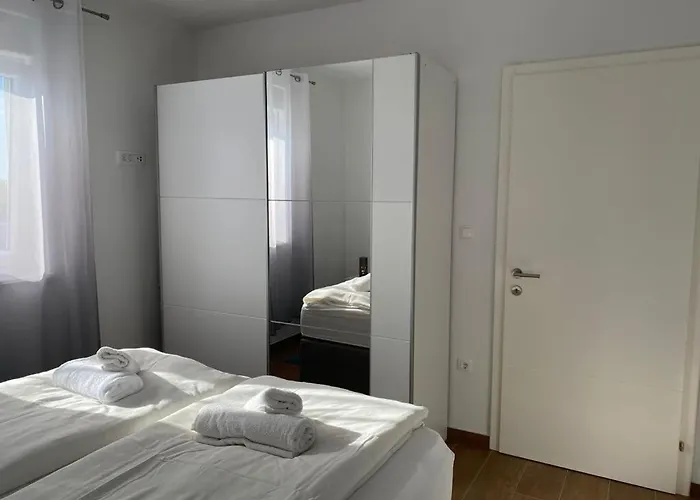 Apartamento Adria-appartment-island-vir #sea #beach #wifi #privateparking #netflix